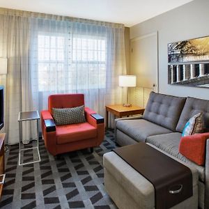 Two-Bedroom King Suite
